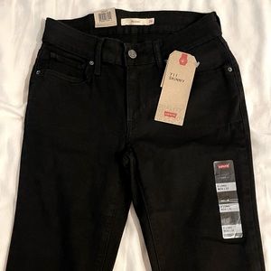 NWT Black Levi's Women's 711 Skinny Jeans sz 26x32 (2 Long)